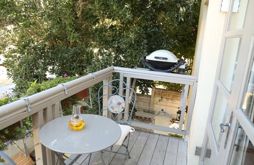Knysna Apartment | Leisure Isle Knysa apartment with balcony and view