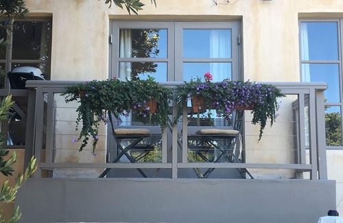 Knysna Apartment | Leisure Isle Knysa apartment with balcony and view
