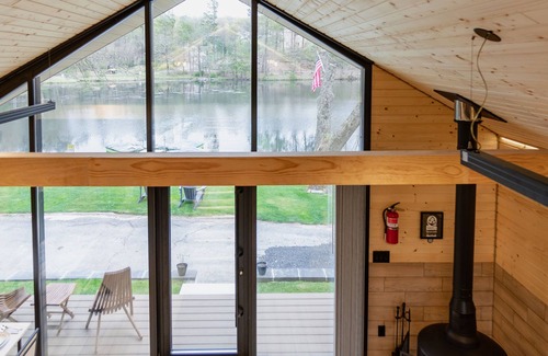 Scotrun Ski Chalet | Leisure Lake Resort: complex is on a Private Lake with 4 chalets