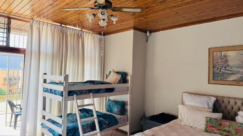 Parow House | Leisure Lodges Family Room Parow