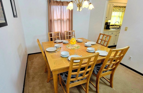 North Terre Haute House | Lemon Drop Inn - 3 bedroom, 2 bath, single level home w/attached 2 car garage