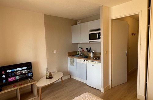 Port Grimaud Apartment | Lemon house rental with marina view close to the sea and shops