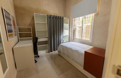 Fontanal-Maria Auxiliadora-Carretera de Carmona Apartment | Lemon House Share and Enjoy