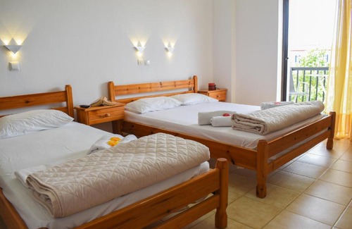 Foinikounta Apartment | Lemon Studio only 150m to the beach