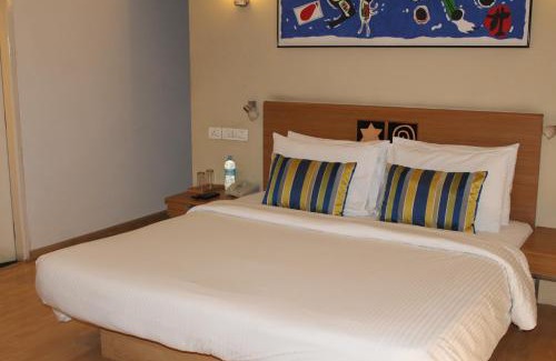 South Tukoganj Hotel | Lemon Tree Hotel, Indore