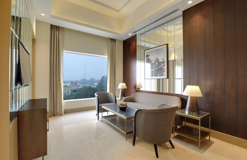 Jhansi Hotel | Lemon Tree Hotel Jhansi