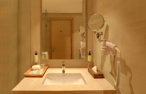 Jhansi Hotel | Lemon Tree Hotel Jhansi