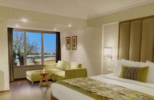 Ahmedabad City Centre Hotel | Lemon Tree Premier The Atrium, Ahmedabad