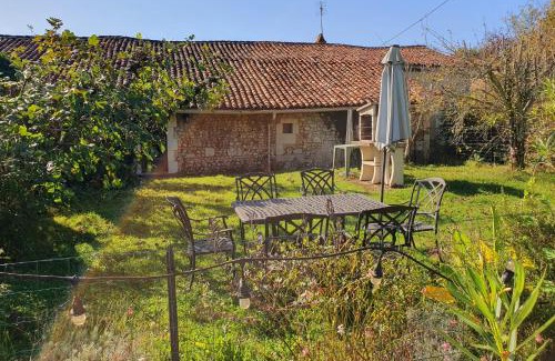Les Essards House | Lemoniegites