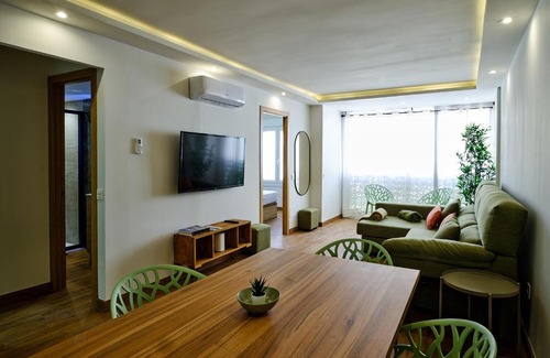 San Felipe Neri Apartment | Leo Home- bright & centric 3 bedrooms apartment with private parking inside