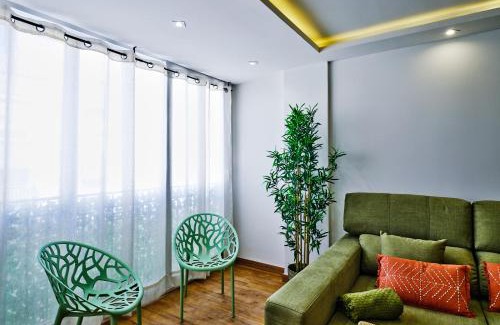 San Felipe Neri Apartment | Leo Home- bright & centric 3 bedrooms apartment with private parking inside