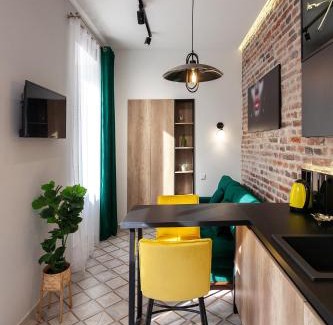 Lviv City Center Apartment | LEOGRAND Apartments on Husiak 6-1