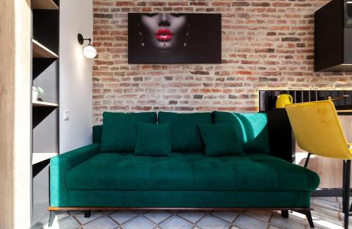 Lviv City Center Apartment | LEOGRAND Apartments on Husiak 6-1