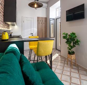 Lviv City Center Apartment | LEOGRAND Apartments on Husiak 6-1