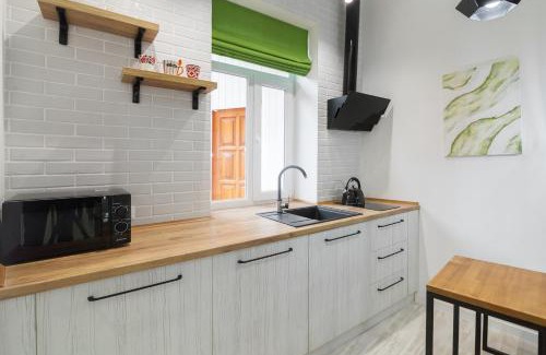 Lviv City Center Apartment | LEOGRAND Loft-studio on Tamanska 8