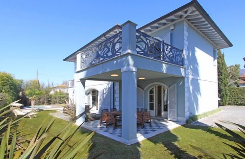 Forte dei Marmi House | Leonardo by Interhome