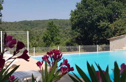 Les Assions House | Les Acacias, au Coeur de la Cévenne Ardéchoise Avec Piscine à Débordement