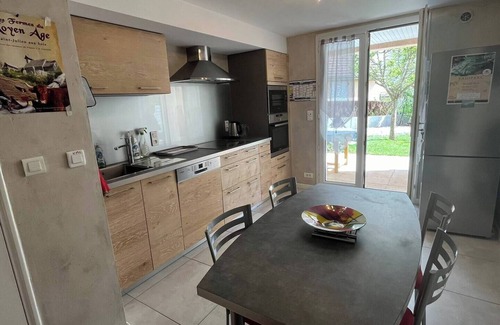 Aurillac Apartment | Les alouettes, ground floor, terrace, garden, 1bed, 4pers