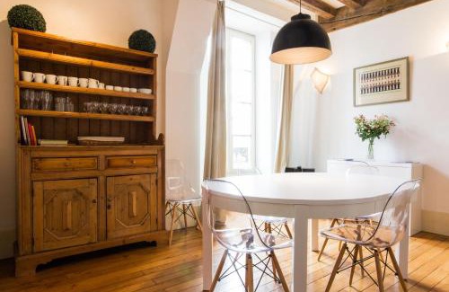 Dijon Centre Ville Apartment | Les Bons Enfants