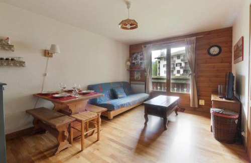 Chamonix-Mont-Blanc Apartment | Les Capucins - Calm - Mont-Blanc - Lake Gaillland
