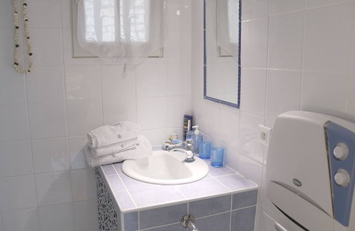 Murs Bed & Breakfast | Les Chambres d'Adeline B&B