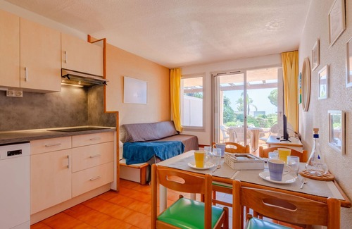 La Nartelle Apartment | Les Coteaux de la Nartelle by Interhome