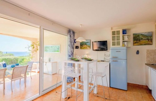 La Nartelle Apartment | Les Coteaux de la Nartelle by Interhome