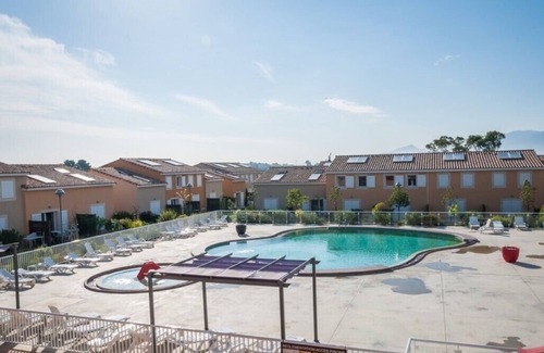 Latour-Bas-Elne Ski Chalet | Les Demeures Torrellanes M3P6