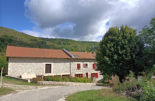 Presles House | "Les Dômes", a large family home in the Vercors mountains