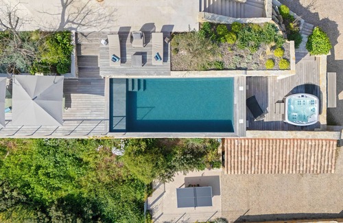 La Seyne-sur-Mer Villa | Les Falaises de Fabregas Exceptional villa overlooking the Mediterranean