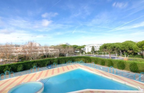 Le Couchant Apartment | Les Flamants Roses by Interhome