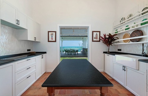 Tartane Villa | Les Frangipaniers, exceptional villa with swimming pool and direct sea access