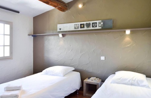 Paradou House | Les Garrigues de la Vallée des Baux by Interhome