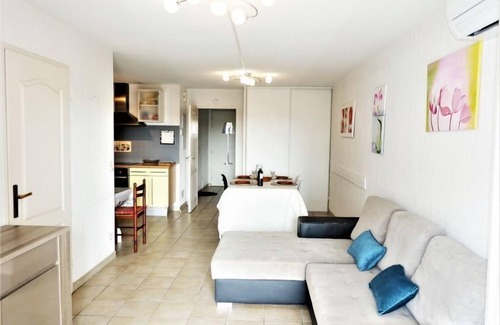 Narbonne-Plage Apartment | Les Grandes Bleues 2 by Interhome