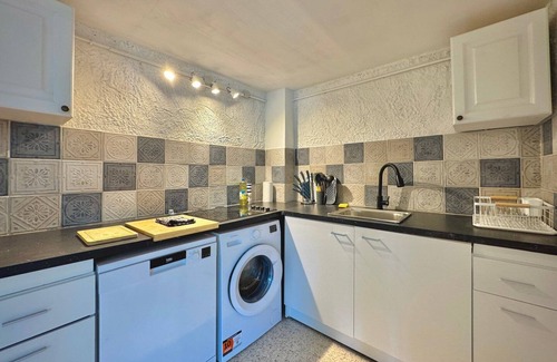 Bezouce Villa | Les Hauts de Bezouce, Spacious and Game Room