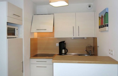 Benodet Apartment | Les Jardins d'Arvor by Interhome