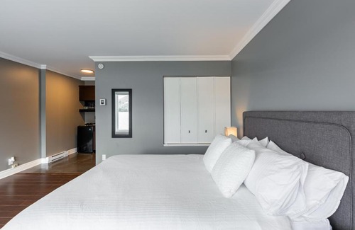 Sainte-Agathe-des-Monts Apartment | Les Lofts du Lac des Sables 5 by KASANIA