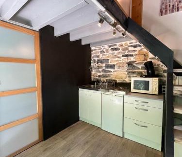 Privas House | Les lucioles studio avec Jacuzzi privatif