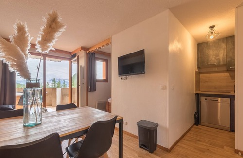 Les Orres Apartment | Les Mélèzes d'Or - Proche des pistes de ski