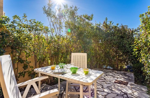Cavaliere Apartment | Les Mas de Pramousquier by Interhome