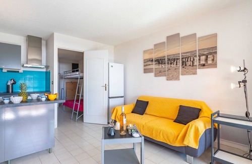 Six-Fours-les-Plages Apartment | Les Morières by Interhome