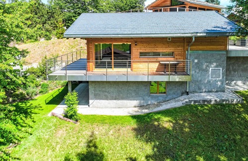 Saint-Pierre-de-Clages House | Les penguins by Interhome