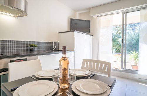 Arcachon Apartment | Les Pieds dans l'eau by Interhome