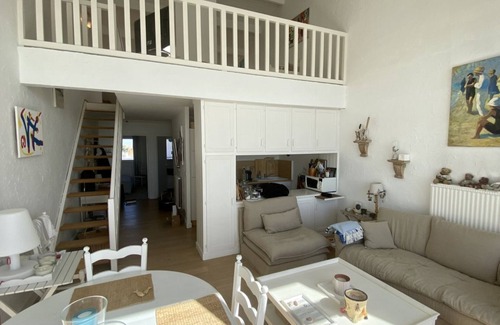 Le Crotoy Apartment | Les Pieds dans l'Eau, bay view for 6 people