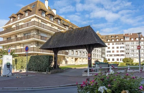 Blonville-sur-Mer Apartment | Les pieds (presque) dans l'eau - (4 pers. + baby)