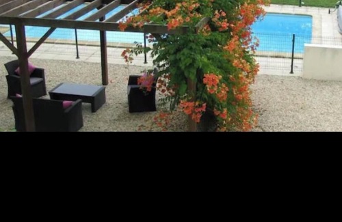 Clussais-la-Pommeraie Villa | Les Roseries Boutique Gite with Garden and Pool