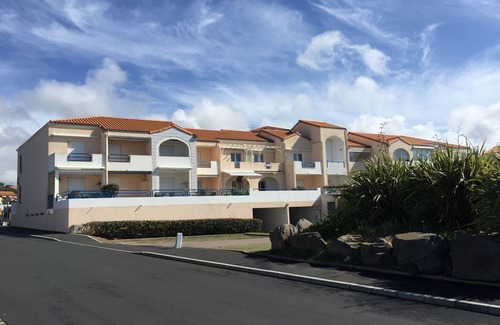 Chateau-d'Olonne Apartment | LES SABLES D'OLONNES APARTMENT 4 people with terrace and real sea view