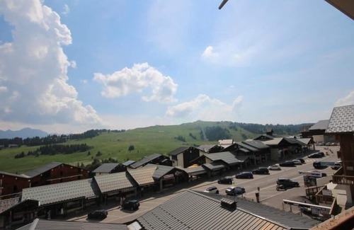 Les Saisies Apartment | Les Saisies: Large 2-room cabin, 6 ppl, fireplace, south balcony, wifi