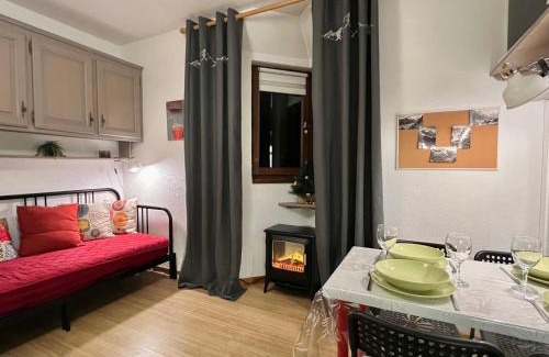 Chamonix City Centre Apartment | Les Sommets Studio