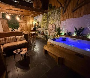 Le Grau-Du-Roi Apartment | Les Spas de la mer, Appart&Spa Canopée, 100m de la plage, Love Room